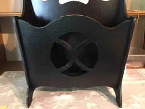 lot 151 image: Wooden Magazine Rack
