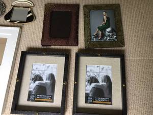 lot 160 image: Picture Frame Lot