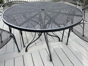 lot 16 image: Black Outdoor Metal Table with 4 Chairs