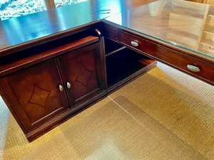 lot 28 image: Awesome L Shaped Office Desk