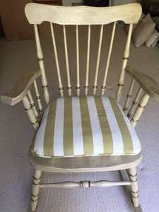 lot 165 image: Ornate Spindle Rocker With Pad