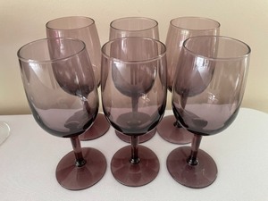 lot 36 image: Wonderful Stemware