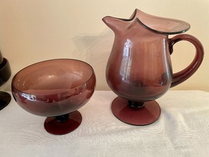 lot 51 image: Amazing Amethyst Glass Decorative Items