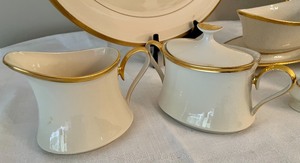 lot 71 image: Lenox Serving Pieces