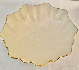 lot 75 image: Lenox Serving Pieces