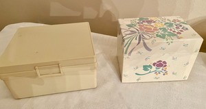 lot 97 image: Lot of Decorative and Recipe Boxes