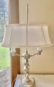 lot 200 image: Pair of Matching Lamps
