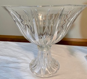 lot 210 image: Clear Glass Goodies