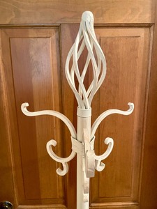 lot 201 image: White Metal Coat Rack