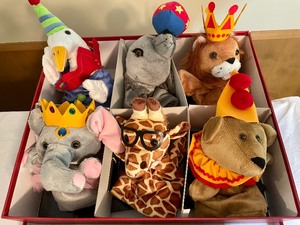 lot 217 image: Murdoch & Ross Finger and Hand Puppets