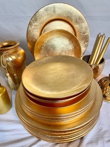lot 221 image: Gold Goodness
