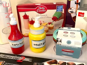 lot 125 image: New Kitchen Gadgets
