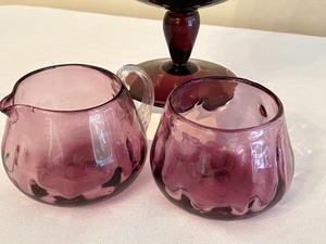 lot 105 image: Empoli Italian Amethyst Purple Hass Vase and More