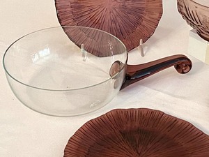 lot 112 image: Amethyst Glassware