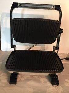 lot 372 image: Hamilton Beach Gourmet Sandwich Maker
