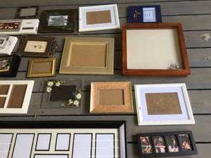 lot 381 image: Large Picture Frame Lot