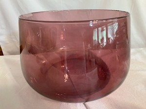 lot 286 image: Amethyst Punchbowl, Cups and Decorative Bowl