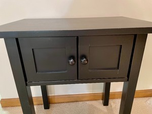 lot 292 image: Accent Table