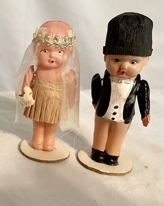 lot 304 image: Vintage Wedding Couple
