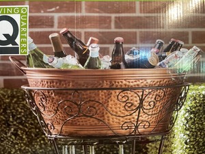 lot 334 image: Living Quarters Beverage Cart
