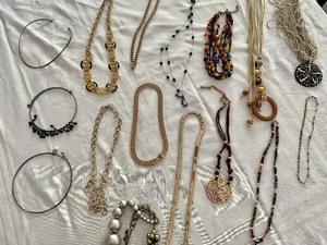 lot 415 image: Lot of Costume Necklaces