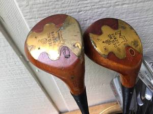 lot 414 image: Vintage Power Bilt Golf Clubs With Bag
