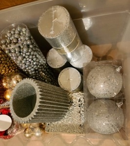 lot 445 image: Variety Of Holiday Decor