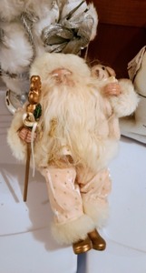 lot 449 image: Santas and Reindeer