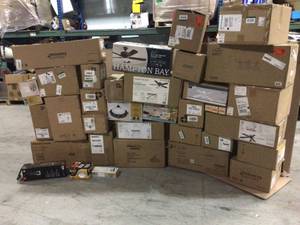 Pallet with assorted Ligthing and ceiling fans customer returns see pictures