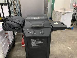 CHAR-BROIL GAS GRILL