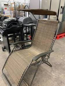 OVER SIZED FOLD UP CHAIR WITH CANOPY