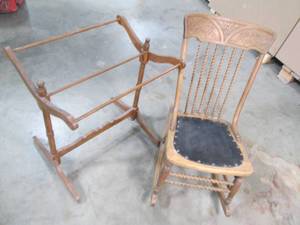 lot 143 image: Vintage Wooden Quilt Holder or Disp...