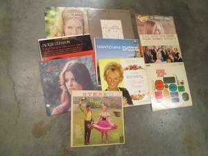 lot 148 image: Nice Sized Stack of Vintage Record ...