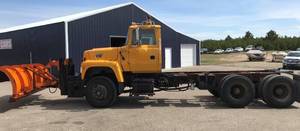 1994 Ford L8000 Snow Plow Chassis