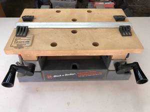 lot 65 image: Black and Decker Bench Top Workmate