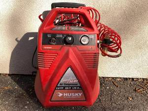 lot 67 image: Husky Easy Air To-Go Air Compressor