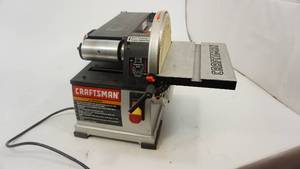 lot 7 image: Craftsman 4 x 8  Belt & Disc Sander with Dust Collection