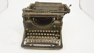 lot 15 image: Vintage Underwood No. 5 Typewriter 1920s-early 30s