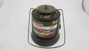 lot 40 image: Coleman 2 Mantle Instastart Quickpack Propane Lantern