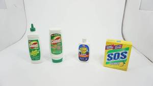 lot 59 image: Cleaning Supplies