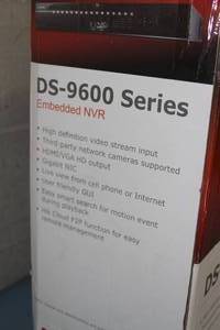 lot 3 image: HIKVISION Ultra-Series DS-9632NI-I8 32-Channel 4K Network Video Surveillance CCTV Camera Recorder DVR  NVR
