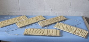 lot 24 image: Lot of 16 Full Size Apple Pro Computer Keyboards