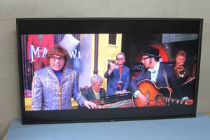 lot 28 image: NEC P551 55 Professional Grade Full HD 1080p Large Screen Display  Monitor