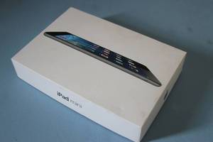 lot 26 image: Apple iPad Mini 16GB with Wi-Fi - 7.9 Space Gray Computer Tablet & Accessories - Model MF432LLA