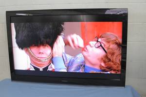 lot 18 image: Toshiba 55 1080p HDTV High Definition Full HD LCD Television  TV  Display - Model 55G300U