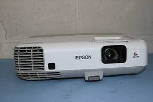 lot 35 image: Epson PowerLite 93 XGA 3LCD Projector  Projection System with Remote Control HDMI & Power Cable