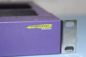 lot 77 image: Extreme Networks Summit X440-24p 24-Port Managed Rack Mountable Computer Network Switch