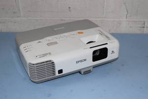 lot 98 image: Epson PowerLite 93 XGA 3LCD Projector  Projection System with HDMI Input & Power Cable