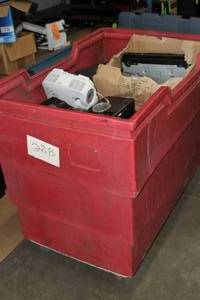 lot 129 image: HUGE LOT of Miscellaneous Computer  Video  Multimedia Projectors - PARTS & REPAIR