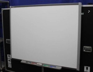 lot 11 image: SmartBoard Smart Board Electronic Whiteboard w Short-Throw Projector & Wall Mount